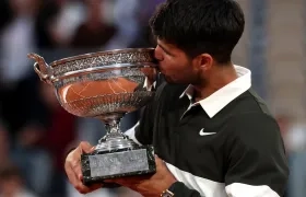 Carlos Alcaraz revalidó el título alcanzado el año anterior en Roland Garros. 