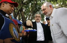 Monseñor Víctor Manuel Ochoa Cadavid (QEPD).