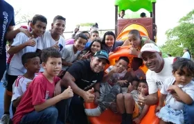 Alcalde Char en la entrega del parque en Juan Mina.