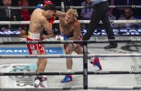 El youtuber Jake Paul golpea al mexicano Julio César Chávez Jr.