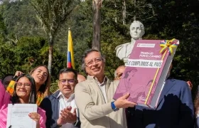 El Presidente Petro sancionó la ley de la reforma laboral. 