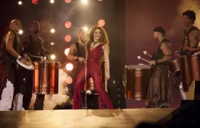 Shakira, una artista latina que ha llevado sus esencia a escenarios internacionales.