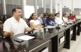 Diputados durante el debate en la Asamblea del Atlántico. 