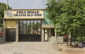 Fachada del Asilo Granja San José. 