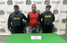 El expatrullero Jhon Antonio Gutiérrez Rodríguez fue capturado en la calle 72 con carrera 48. 