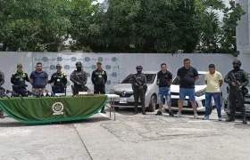La Policía se encargó del operativo contra estas personas en el barrio La Cumbre. 
