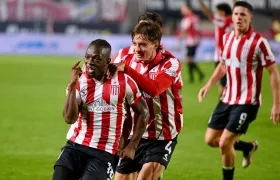 Edwuin Cetré celebrando su gol.