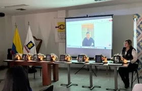 Momento del acto de entrega de manera simbólica de los cuerpos de las víctimas.