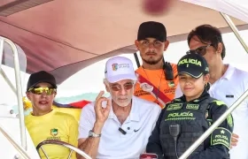  Gobernador Eduardo Verano durante el recorrido por la zona costera del departamento.