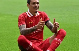 El uruguayo Darwin Núñez celebró su gol recordando al portugués Diogo Jota.