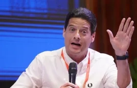 Senador Mauricio Gómez. 