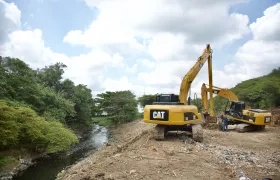 Obras en el arroyo León. 