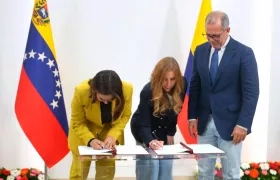 ​​La firma del Memorando de Entendimiento p​ara crear la Zona de Paz, Unión y Desarrollo entre Colombia y Venezuela se registró en la ciudad de Caracas.