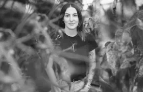 Escritora Silvia Suárez. 