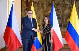  La canciller Laura Sarabia durante su reunión con el ministro de Asuntos Exteriores de República Checa, Jan Lipavský.