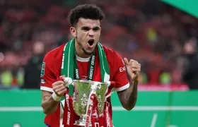 Luis Díaz no jugó contra el Milan y podría estar cerca de fichar por el Bayern Múnich.