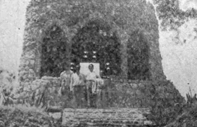 Gruta de Monte Carmelo como altar a la Virgen del Carmen.