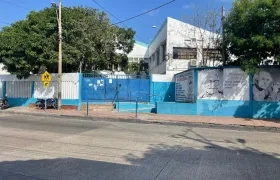 Fachada del colegio Inocencio Chincá. 