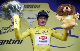 El belga Jasper Philipsen, primer líder del Tour de Francia. 
