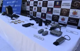 Material de guerra incautado.