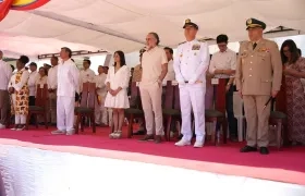 El Ministro del Interior, Armando Benedetti, durante el acto por la Batalla de Boyacá, realizado en Leticia.