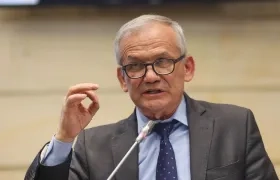 Carlos Ramón González.