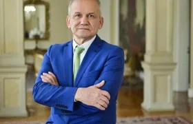 Carlos Ramón González. 