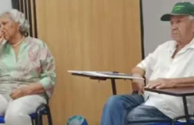 Porfiria Isabel Escorcia Villalba y el médico Roberto Vásquez Camargo