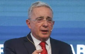 Álvaro Uribe Vélez. 