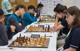 Aspecto del enfrentamiento entre Fide 1 y Kazajistán.
