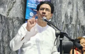 Senador Iván Cepeda.