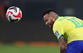 Neymar se perderá los partidos de Brasil ante Chile y Bolivia por lesión.