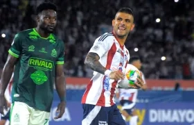 Steven 'Titi' Rodríguez celebra tras marcar el gol del empate de Junior.