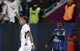 Dayro Moreno celebrando uno de sus goles.