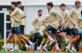 Lionel Messi en entrenamiento con la Selección Argentina.