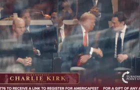 Trump y Elon Musk se dieron las manos.