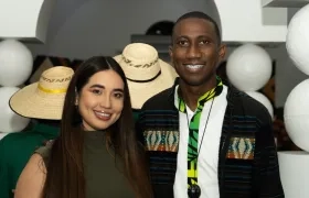 Alcaldesa de Mosquera, Nariño, Karen Lizeth Pineda Pineda, y el hombre fallecido Luis Fernando Sánchez.