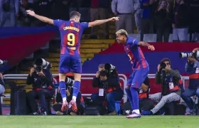 Robert Lewandowski y Lamine Yamal, celebran el segundo gol del equipo blaugrana