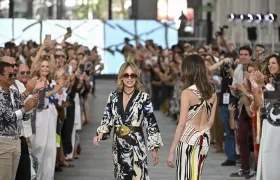 La diseñadora barranquillera Silvia Tcherassi tras presentar su colección en la semana de la Moda de Madrid.