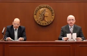 El ministro de Hacienda, Germán Ávila, y el gerente del Banco de la República, Leonardo Villar.