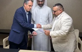 Negociadores del Gobierno y el 'Clan del Golfo'.