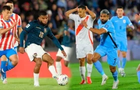Paraguay empató con Ecuador y Uruguay goleó a Perú.