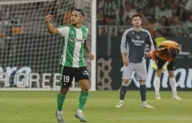 El colombiano 'Cucho' Hernández festeja su gol contra Real Sociedad. 