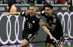 Luis Díaz celebrando el gol de Joshua Kimmich.
