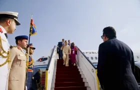 Avión presidencial llegando a Egipto.