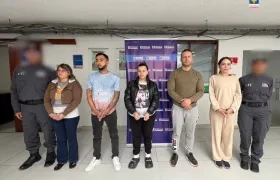 Supuestos estafadores capturados.