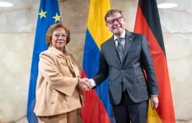 Canciller colombiana Rosa Villavicencio y su homólogo alemán Johann Wadephul.