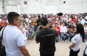 Alcalde Alejandro Char en el acto de primera piedra para el barrio Villanueva.
