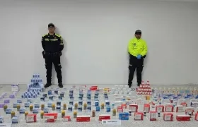 Medicamentos incautados por la Policía Nacional.