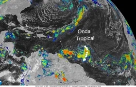 Onda tropical según imagen satelital.